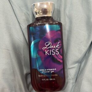 Bath and Body Works Dark Kiss Shower Gel
